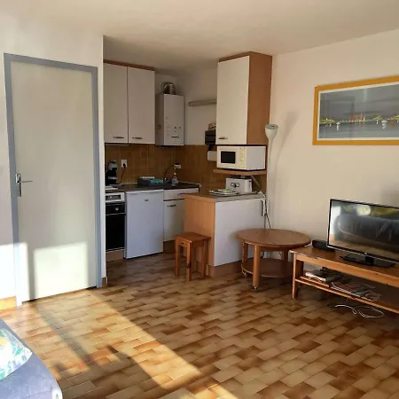 T2 Avec Ascenseur, Parking Proche - Fr-1-702-21 Appartement Agde